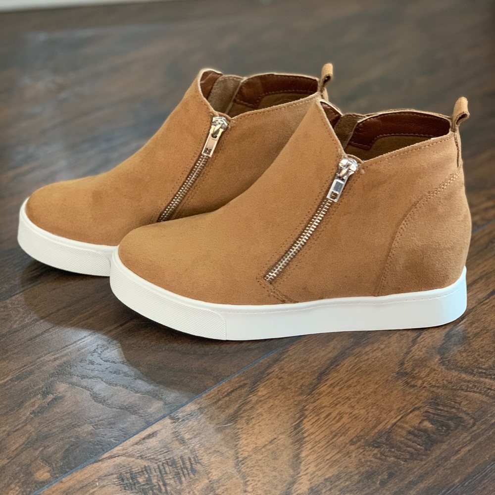 Tan suede wedge sneaker
